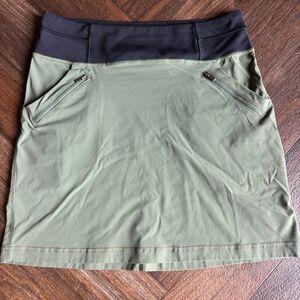 Lucy Activewear Women's Do Everything Stretch Pull On Skirt Green Black Small